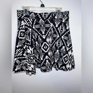 Pink Victoria’s Secret, M, black&white tribal print mini stretch waistband, logo